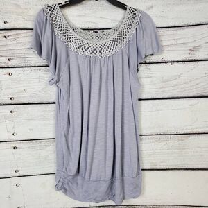 Robin’s Nest Gray Crochet Neckline Short Sleeve Tunic Top Women’s XL